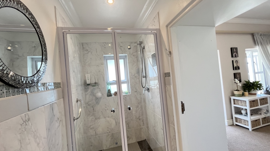 4 Bedroom Property for Sale in Simons Kloof Western Cape